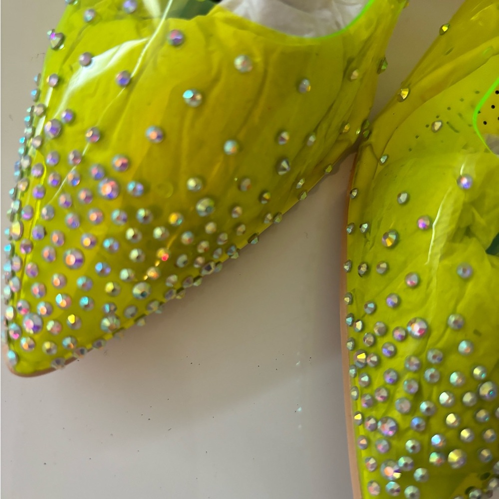 Heels - Picture 5 of 5